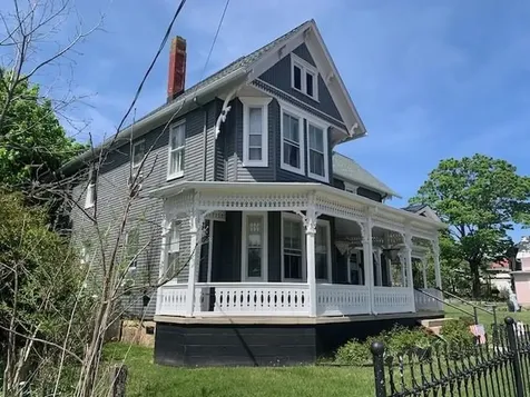 202 Spruce Street Monterey VA 24465