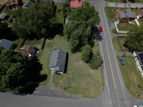681 Sherwood Avenue Waynesboro VA 22980