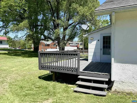 681 Sherwood Avenue Waynesboro VA 22980