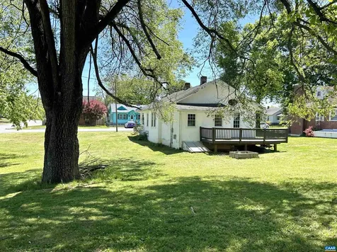 681 Sherwood Avenue Waynesboro VA 22980