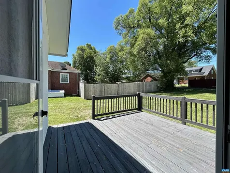 681 Sherwood Avenue Waynesboro VA 22980