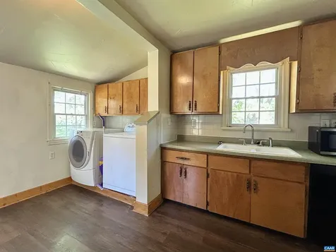 681 Sherwood Avenue Waynesboro VA 22980