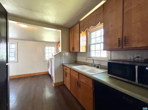 681 Sherwood Avenue Waynesboro VA 22980