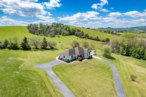 10005 Bonny Brae Lane Broadway VA 22815