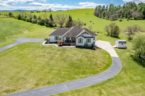 10005 Bonny Brae Lane Broadway VA 22815