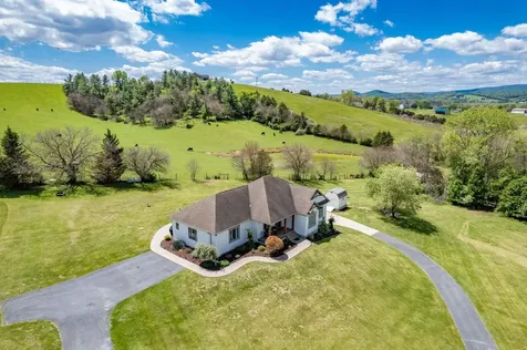 10005 Bonny Brae Lane Broadway VA 22815