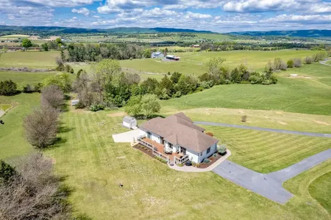 10005 Bonny Brae Lane Broadway VA 22815