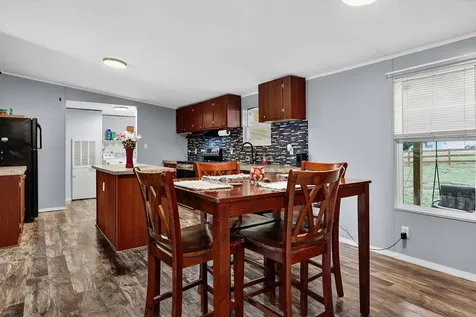 70 Middle Lane Road Grottoes VA 24441
