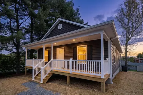 342 Fairfax Avenue W Elkton VA 22827