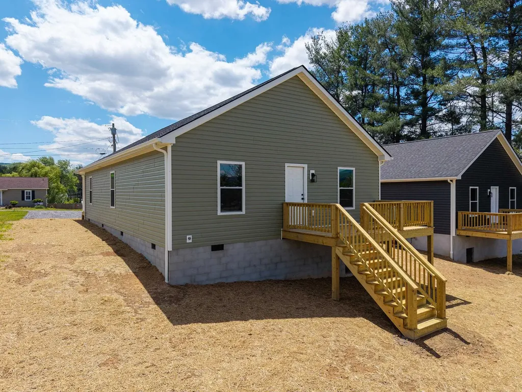 340 Fairfax Avenue W Elkton VA 22827