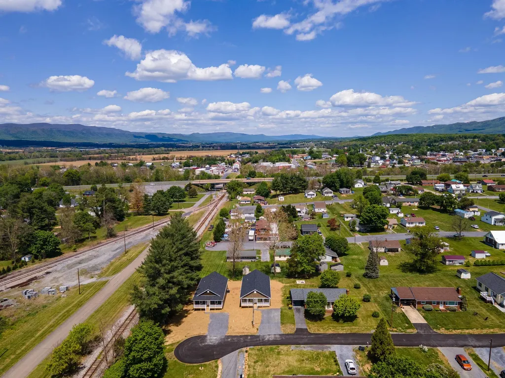 340 Fairfax Avenue W Elkton VA 22827
