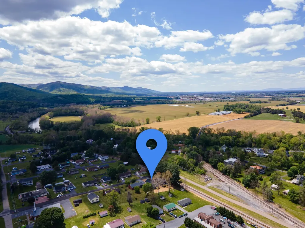 340 Fairfax Avenue W Elkton VA 22827