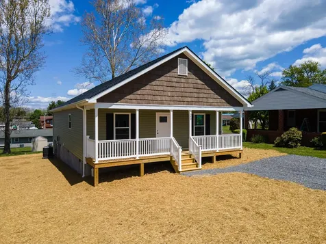 340 Fairfax Avenue W Elkton VA 22827