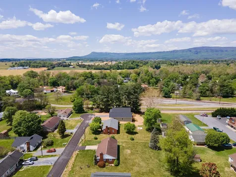 340 Fairfax Avenue W Elkton VA 22827