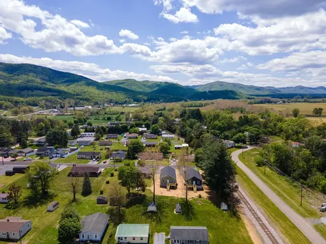 340 Fairfax Avenue W Elkton VA 22827