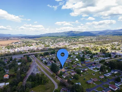 340 Fairfax Avenue W Elkton VA 22827