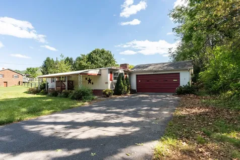 105 Mine Branch Road Crimora VA 24431