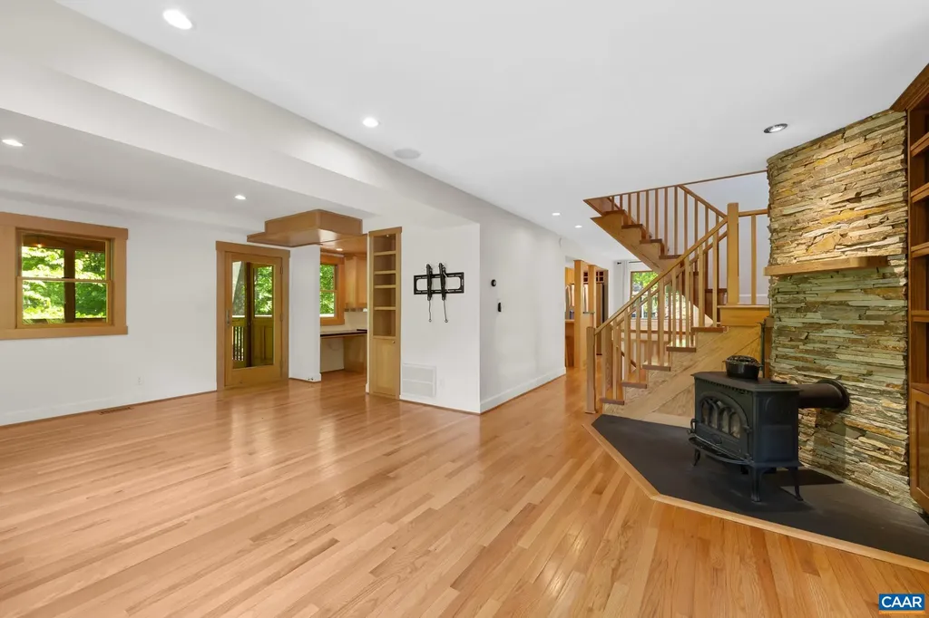 1832 Yorktown Drive Charlottesville VA 22901