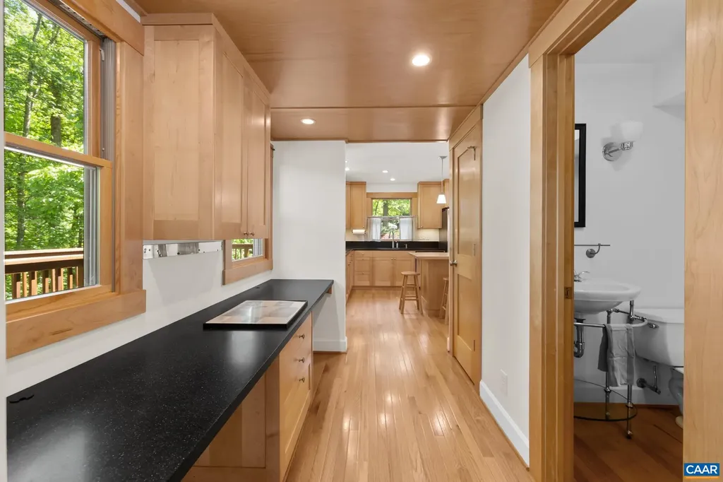 1832 Yorktown Drive Charlottesville VA 22901