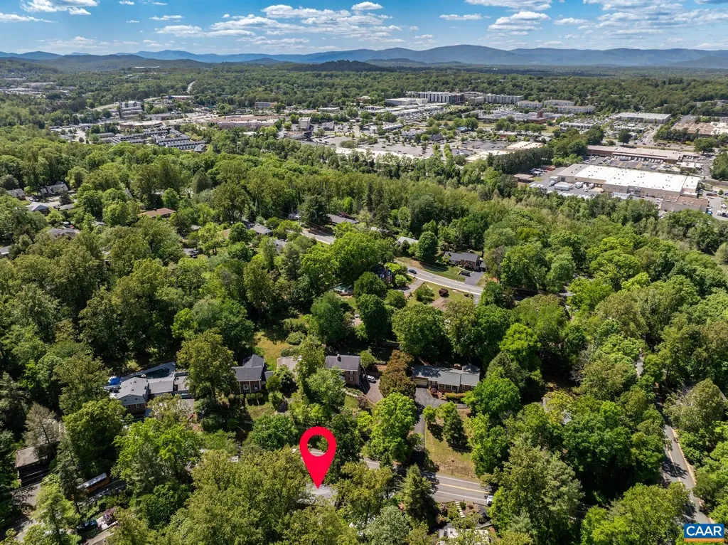 1832 Yorktown Drive Charlottesville VA 22901