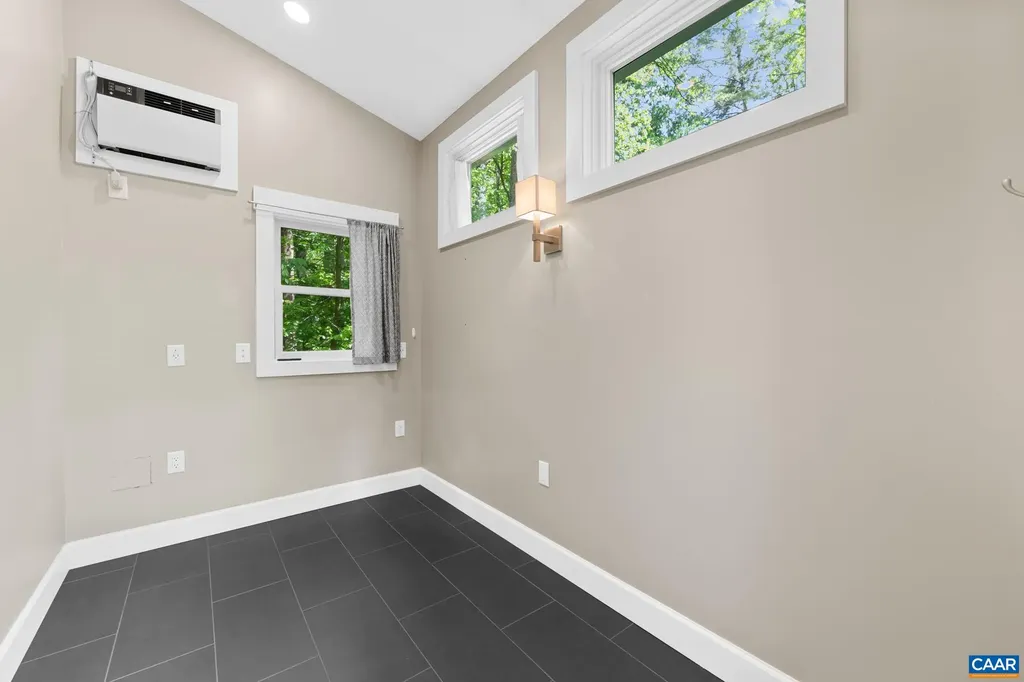 1832 Yorktown Drive Charlottesville VA 22901