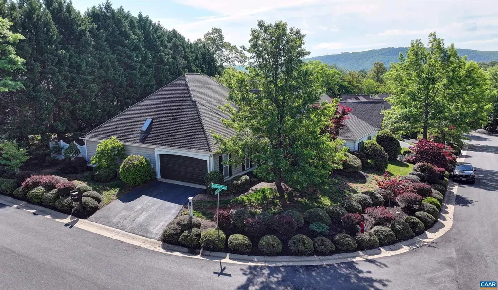685 Courtyard Court Charlottesville VA 22903