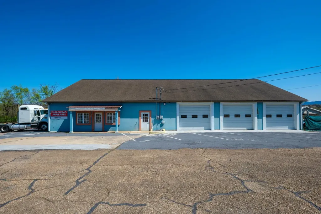 1090 Virginia Avenue Harrisonburg VA 22802