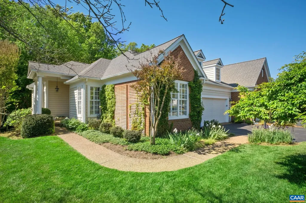 1214 Townbrook Crossing Charlottesville VA 22901