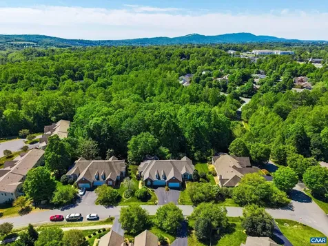 1214 Townbrook Crossing Charlottesville VA 22901