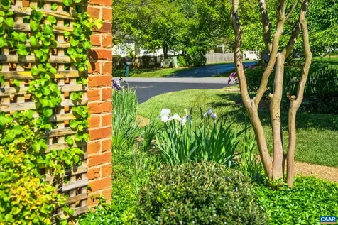 1214 Townbrook Crossing Charlottesville VA 22901
