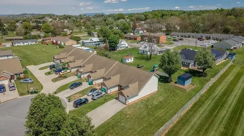 135 Alger Lane Broadway VA 22815