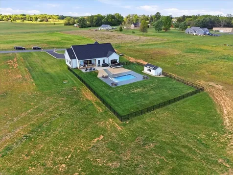 29 Sundown Drive Waynesboro VA 22980