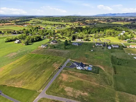 29 Sundown Drive Waynesboro VA 22980