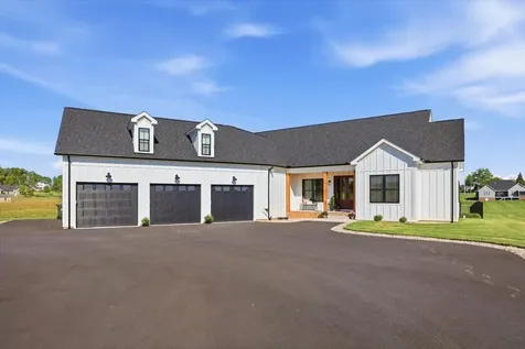 29 Sundown Drive Waynesboro VA 22980