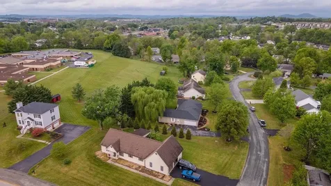20 Dirby Way Fishersville VA 22939