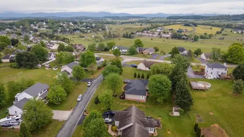 20 Dirby Way Fishersville VA 22939
