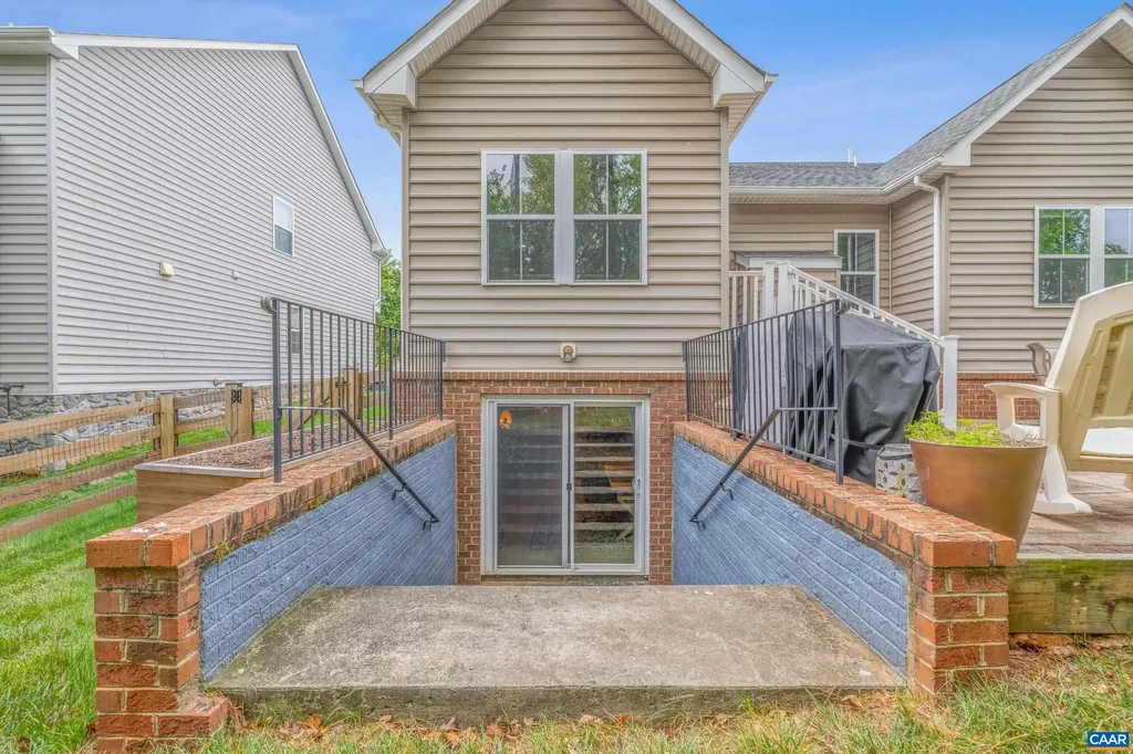 23 Appalachian Lane Zion Crossroads VA 22942