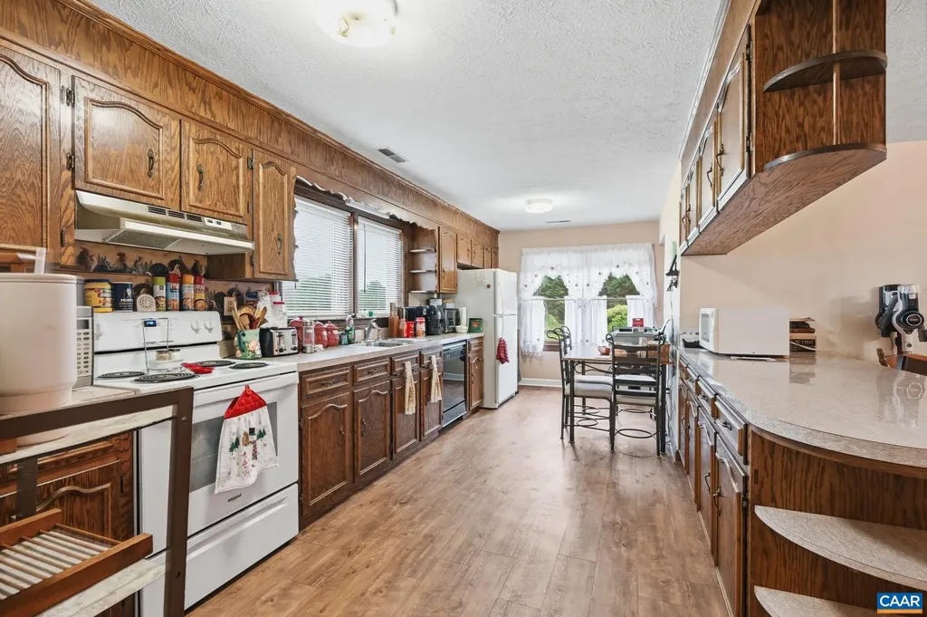 10002 Dyke Road Stanardsville VA 22973