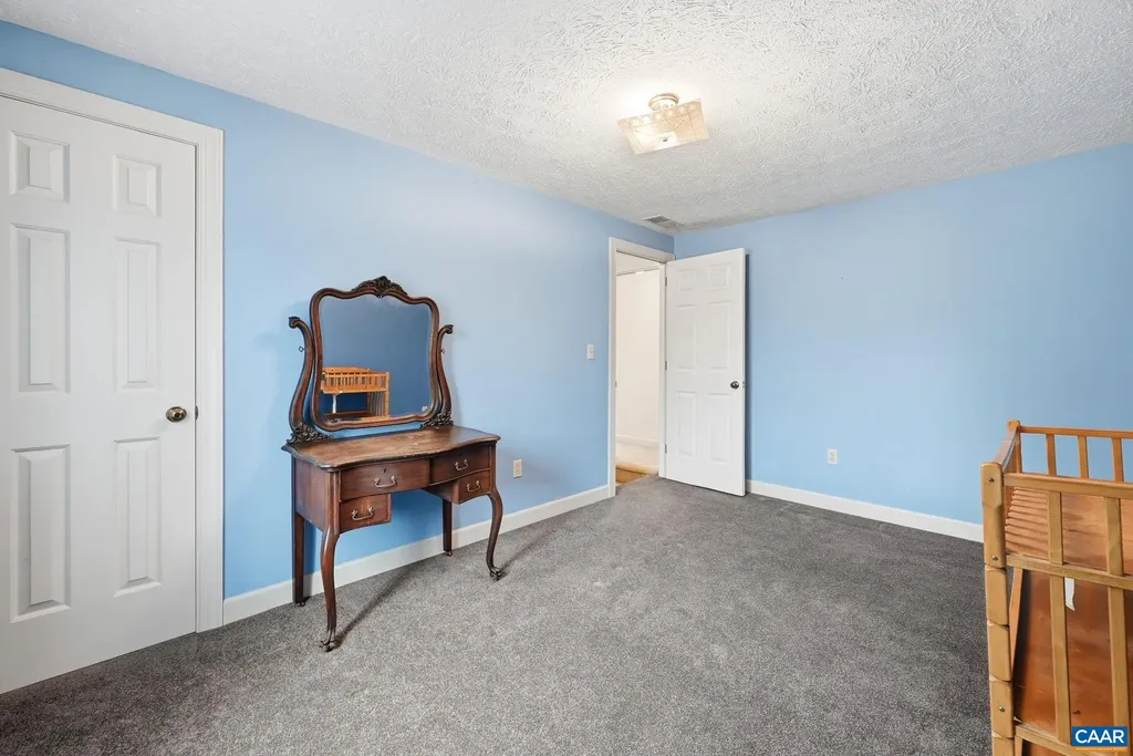 10002 Dyke Road Stanardsville VA 22973