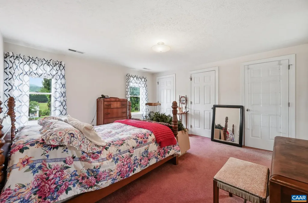 10002 Dyke Road Stanardsville VA 22973
