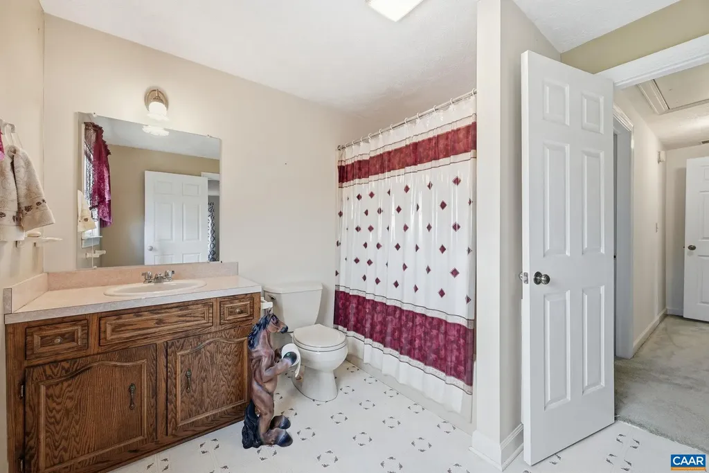 10002 Dyke Road Stanardsville VA 22973