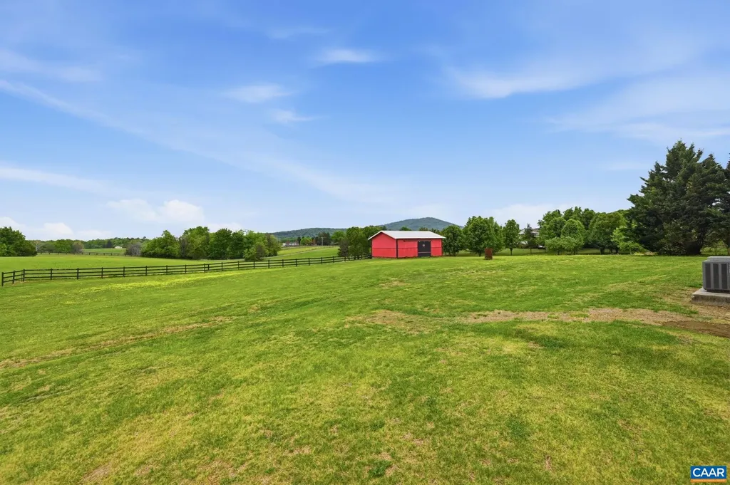 10002 Dyke Road Stanardsville VA 22973