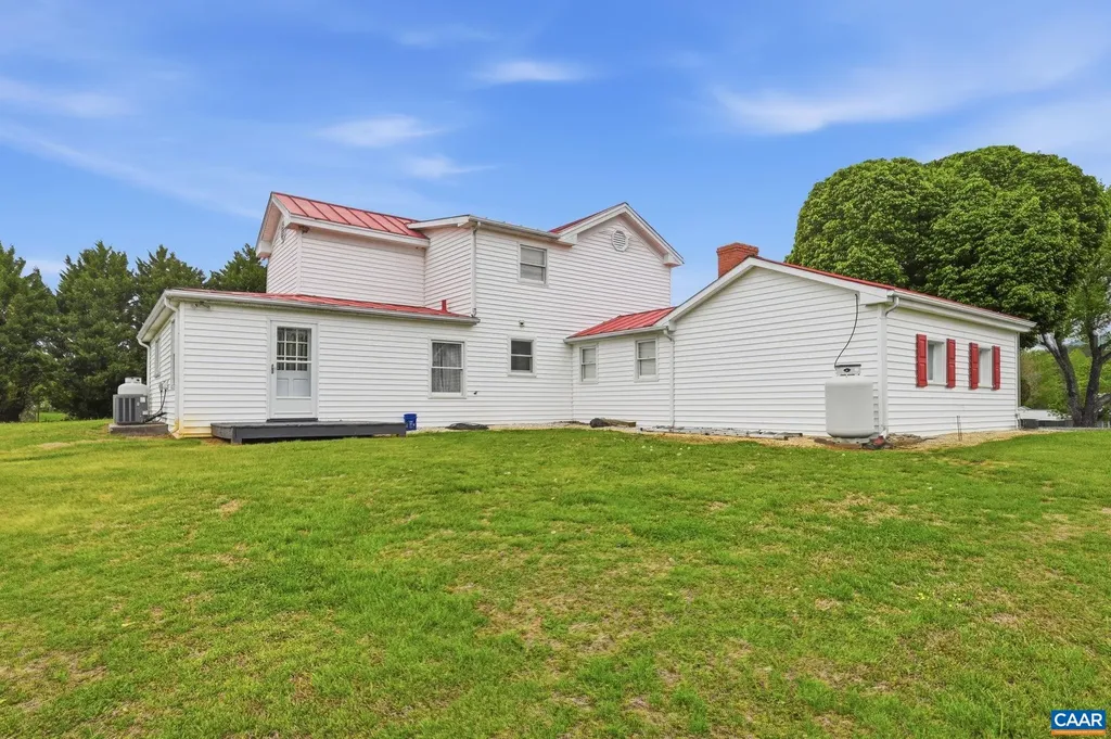 10002 Dyke Road Stanardsville VA 22973