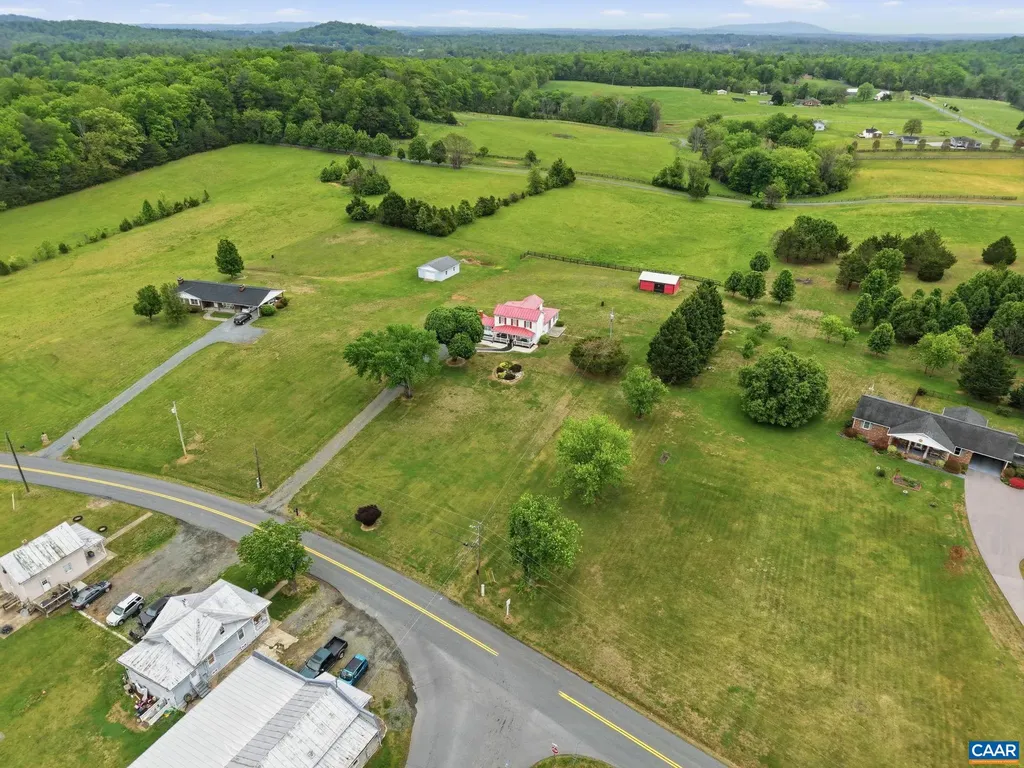 10002 Dyke Road Stanardsville VA 22973