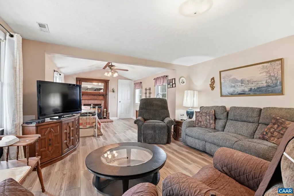 10002 Dyke Road Stanardsville VA 22973