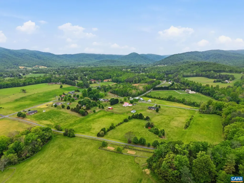 10002 Dyke Road Stanardsville VA 22973