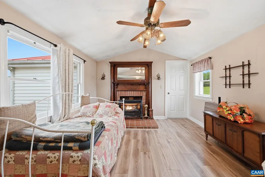 10002 Dyke Road Stanardsville VA 22973