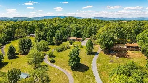 2061 Old Greenville Road Staunton VA 24401
