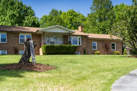 2061 Old Greenville Road Staunton VA 24401
