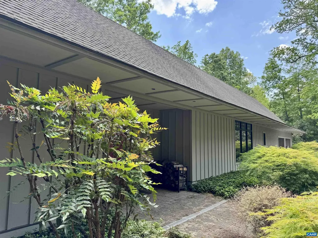 889 Old Garth Road Charlottesville VA 22901